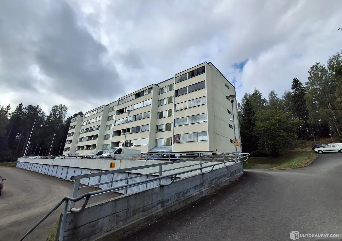 Laajavuorentie