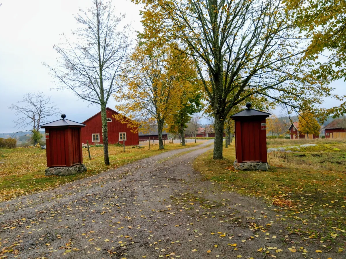 Lådra Gård